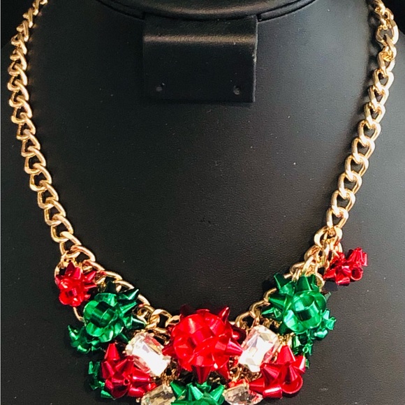 Betsey Johnson Necklace - Red & Green Metallic Bows & Crystal Rhinestones NWT - Picture 15 of 16